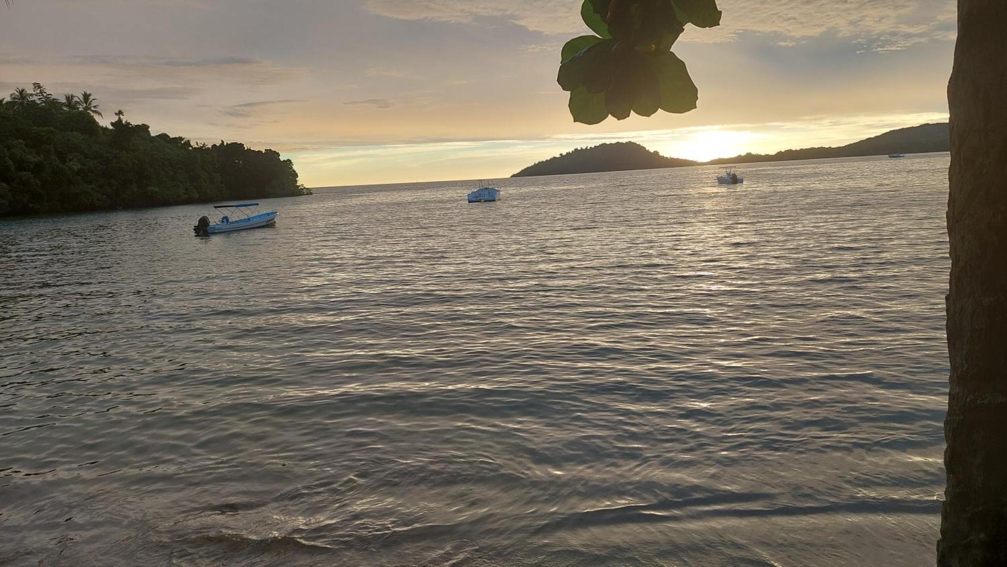 Piscine Bimoko Hotel Nosy-Be Bagian luar foto