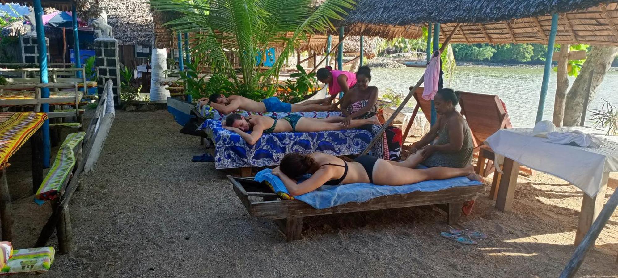 Piscine Bimoko Hotel Nosy-Be Bagian luar foto