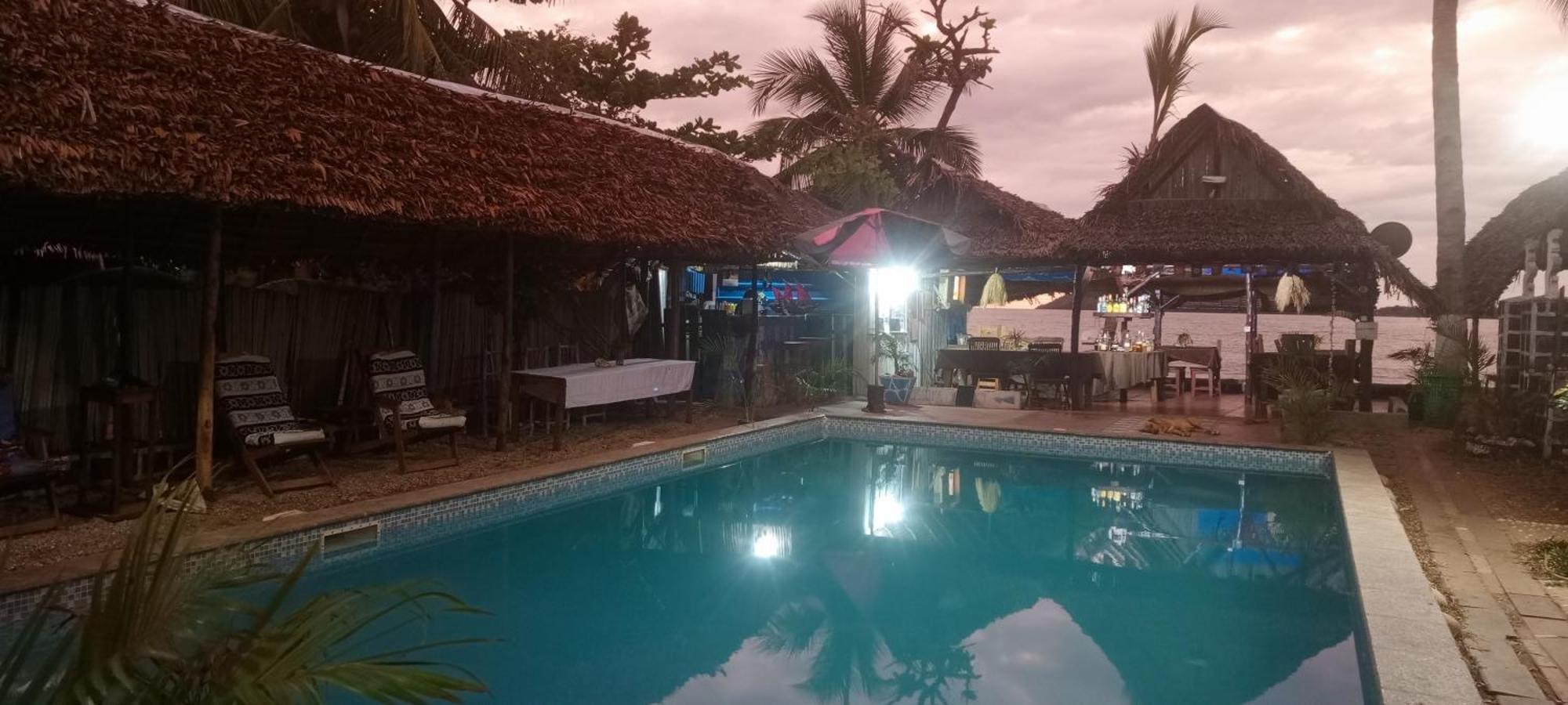 Piscine Bimoko Hotel Nosy-Be Bagian luar foto